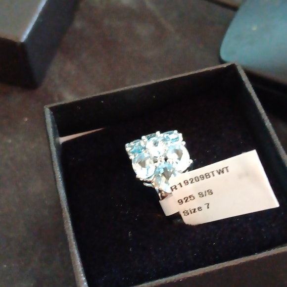 Ring - Picture 2 of 3